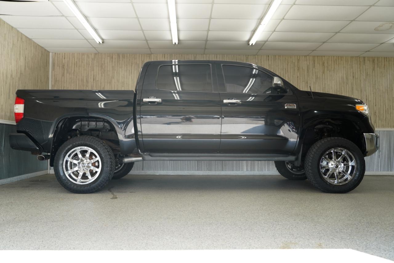 Toyota Tundra 4WD Truck  2014