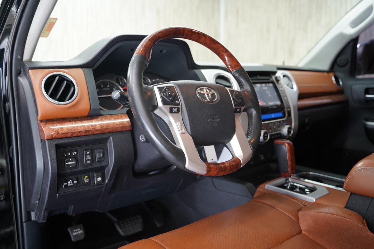 Toyota Tundra 4WD Truck  2014