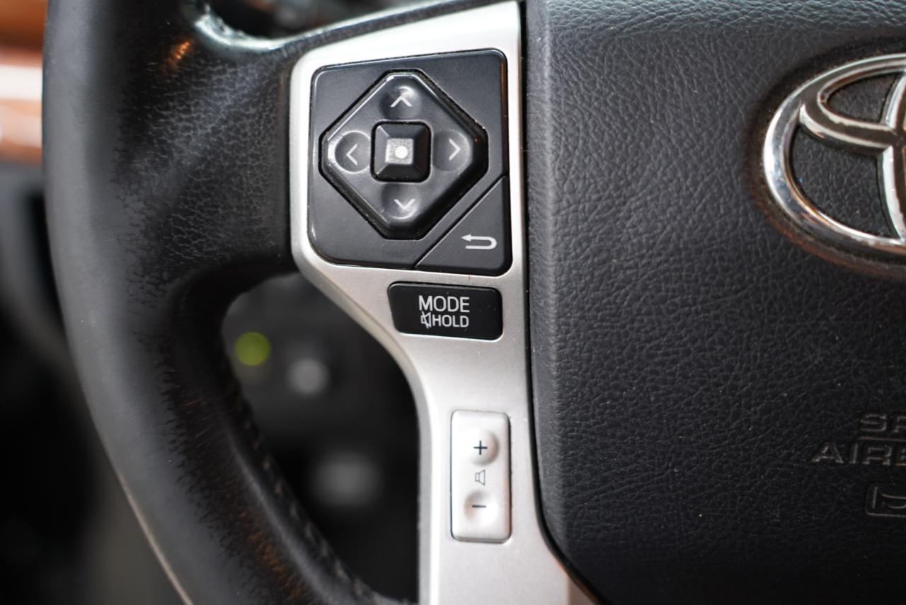 Toyota Tundra 4WD Truck  2014