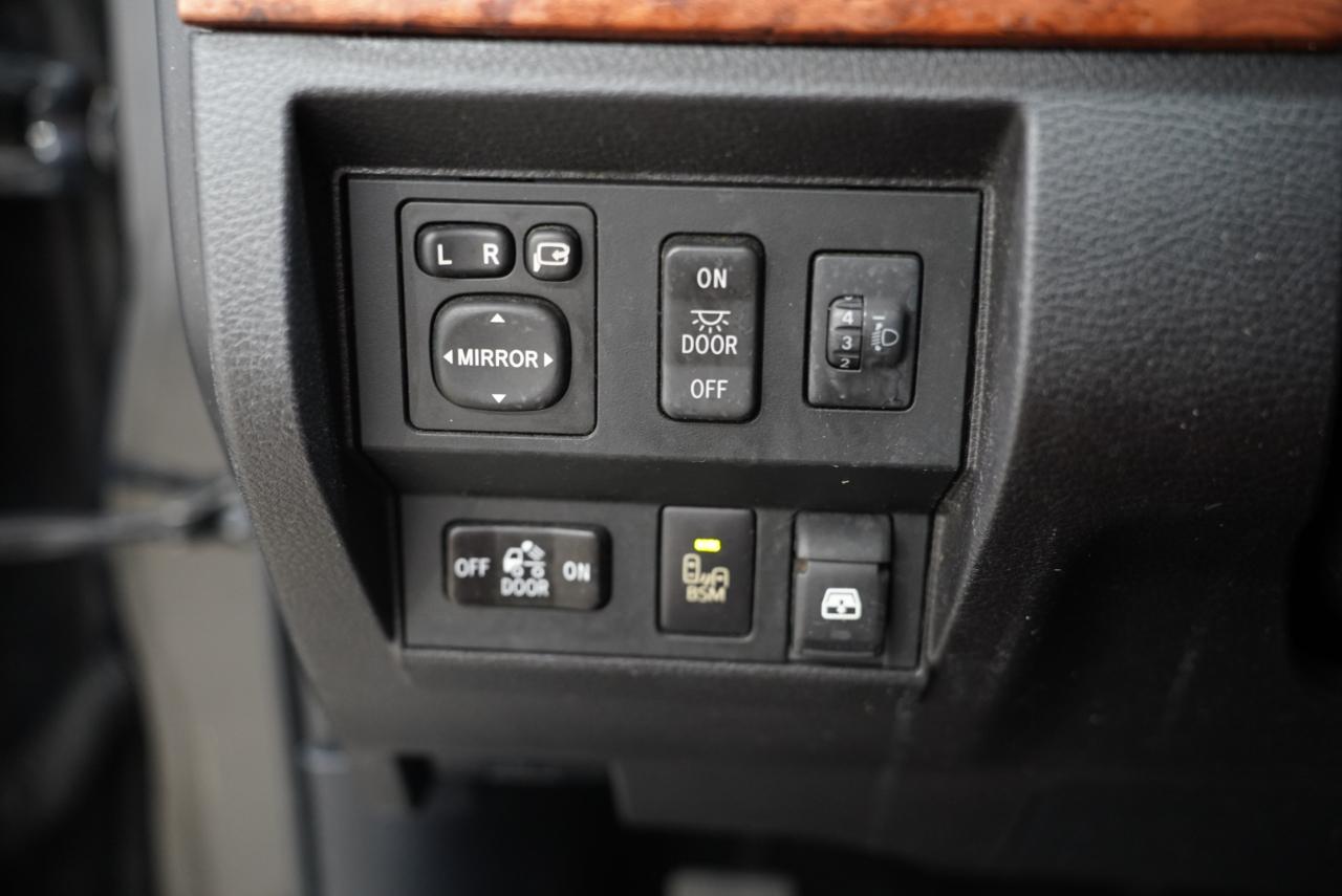 Toyota Tundra 4WD Truck  2014