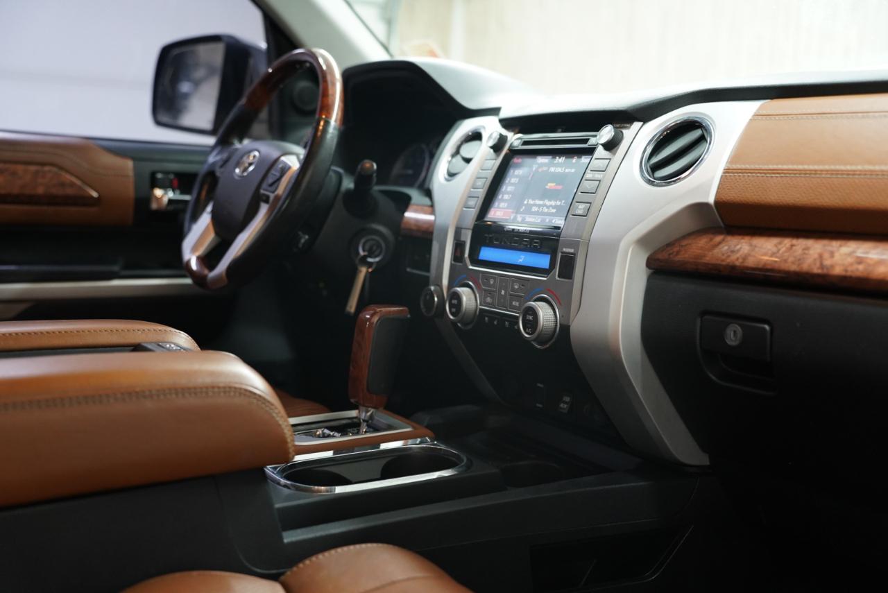 Toyota Tundra 4WD Truck  2014