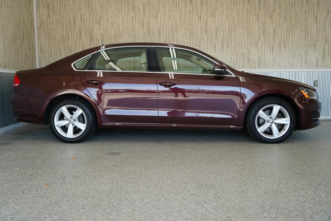 Volkswagen Passat 4dr Sdn 2.0L Manual TDI SE 2013