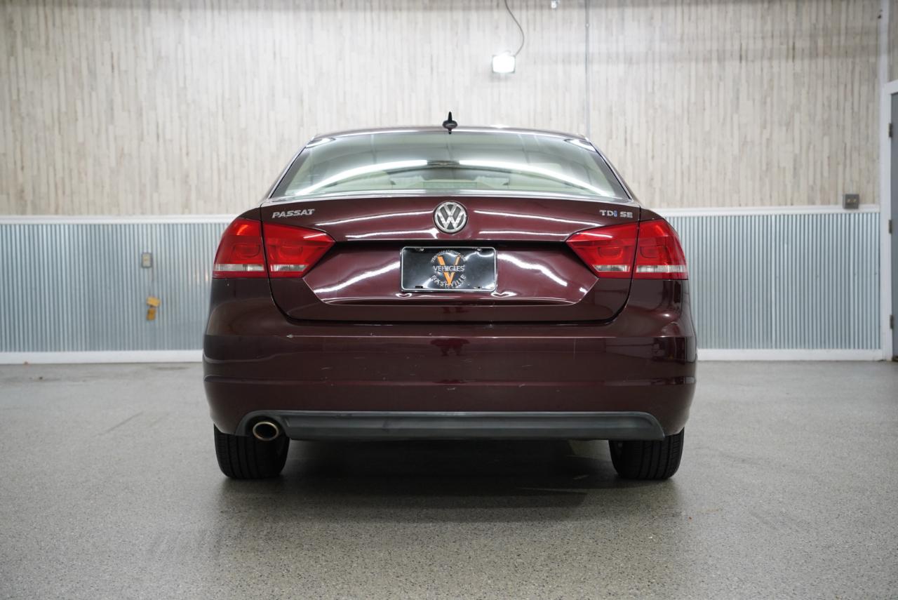Volkswagen Passat 4dr Sdn 2.0L Manual TDI SE 2013