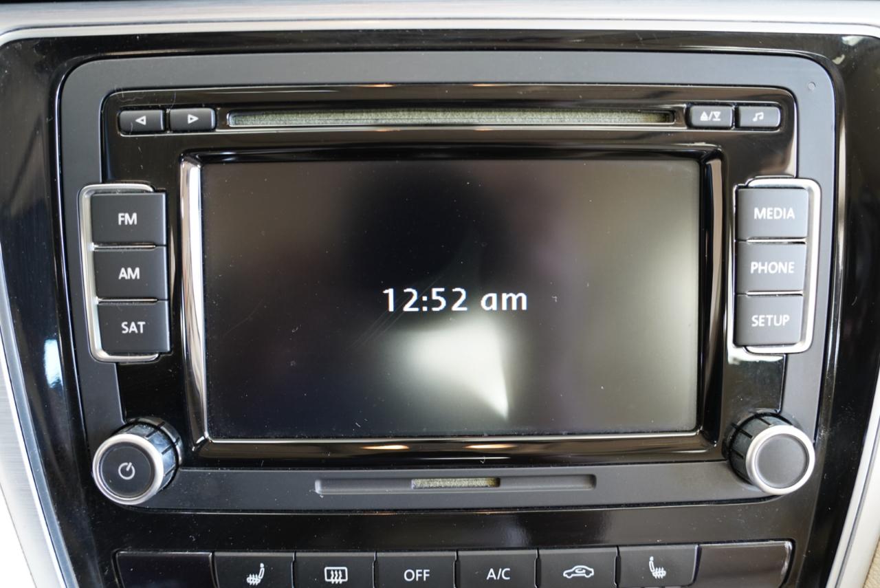 Volkswagen Passat 4dr Sdn 2.0L Manual TDI SE 2013