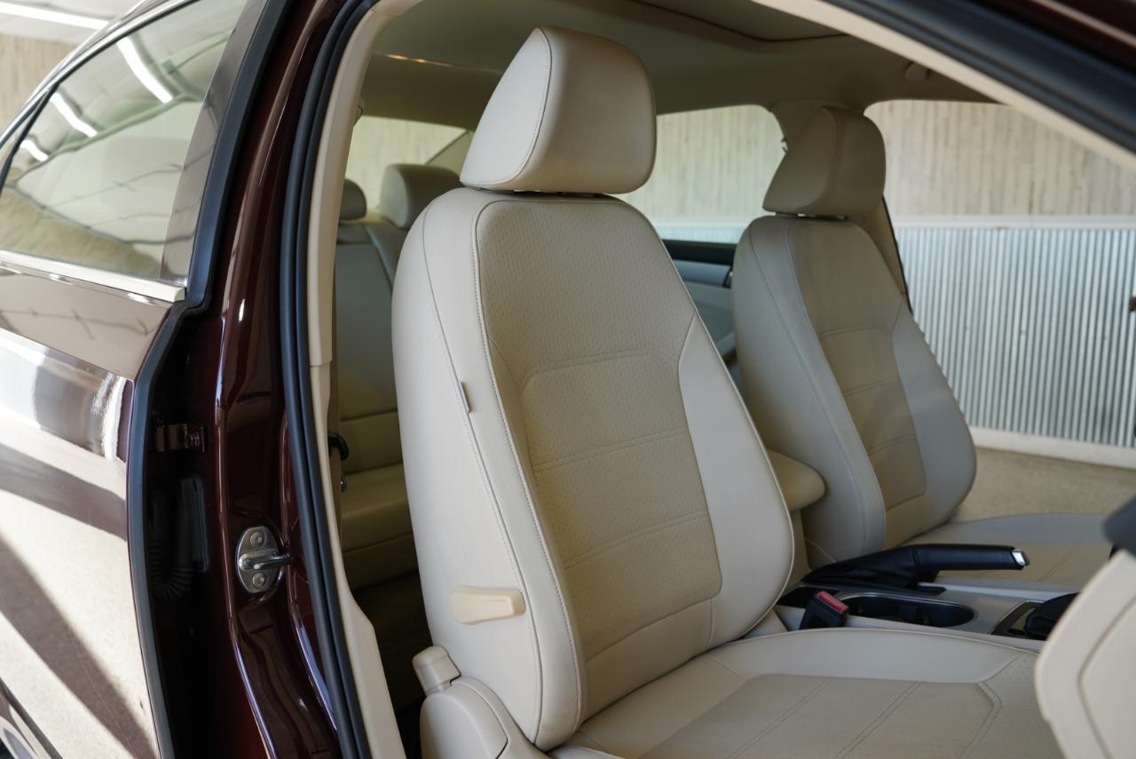 Volkswagen Passat 4dr Sdn 2.0L Manual TDI SE 2013