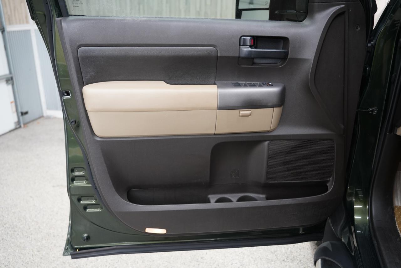 Toyota Tundra 2WD Truck  2010