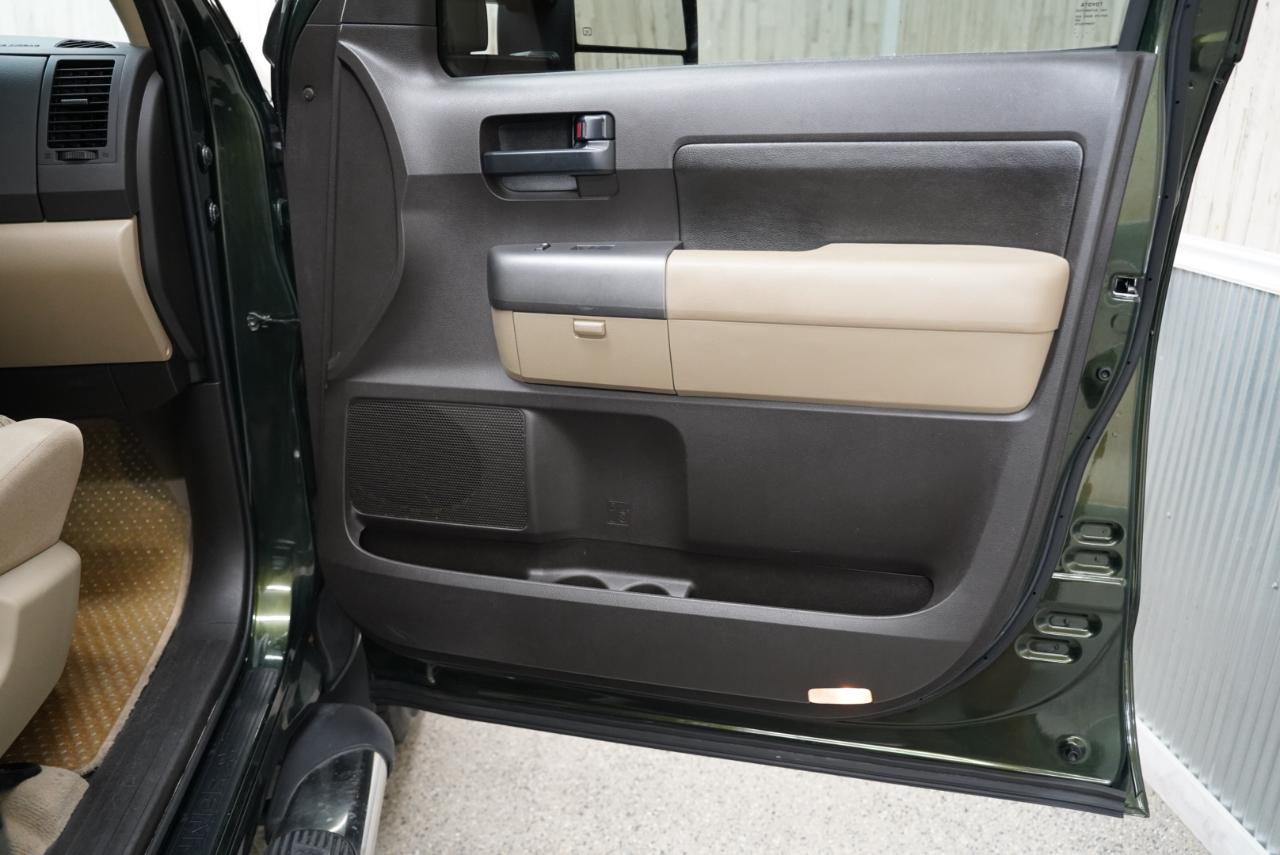 Toyota Tundra 2WD Truck  2010