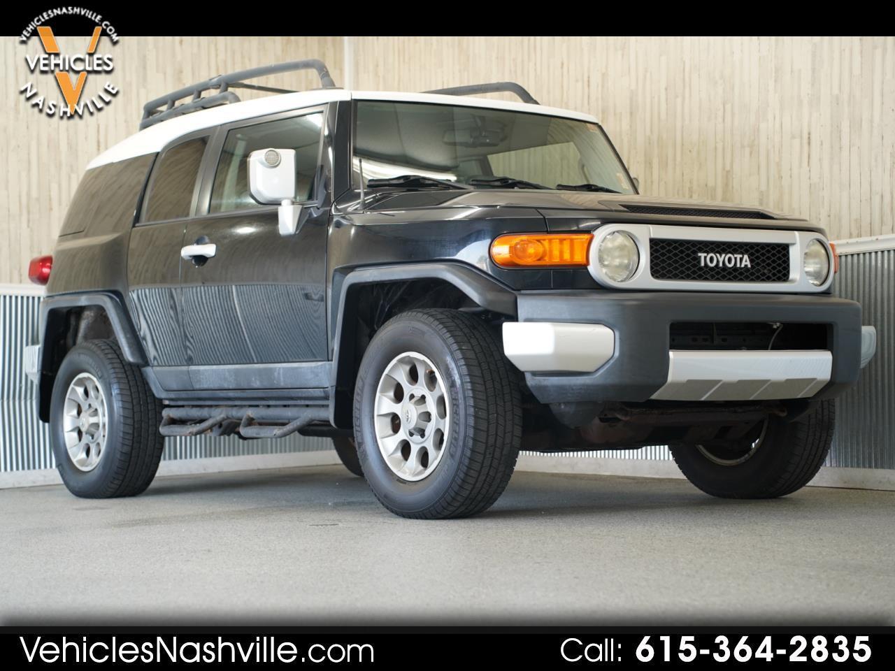 Toyota FJ Cruiser  2012