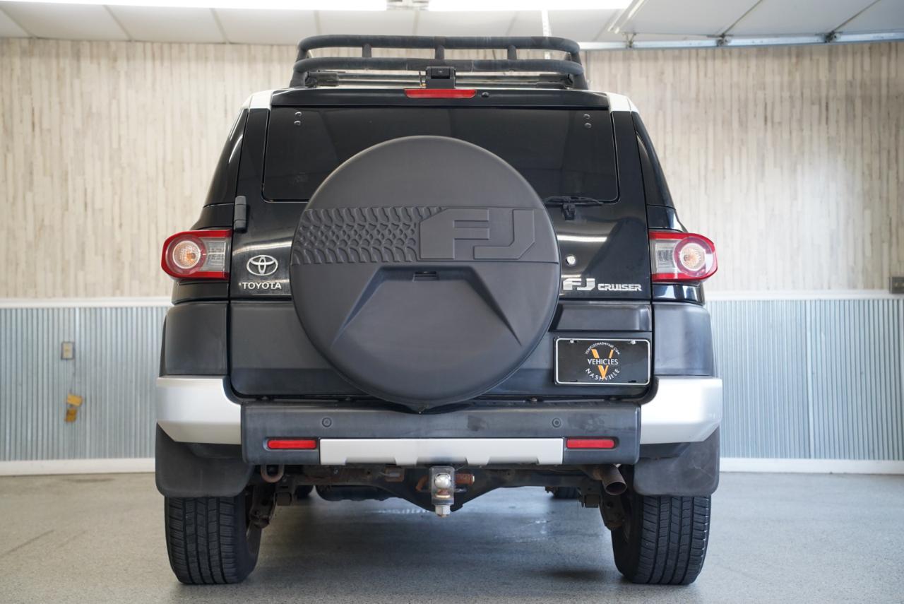Toyota FJ Cruiser  2012
