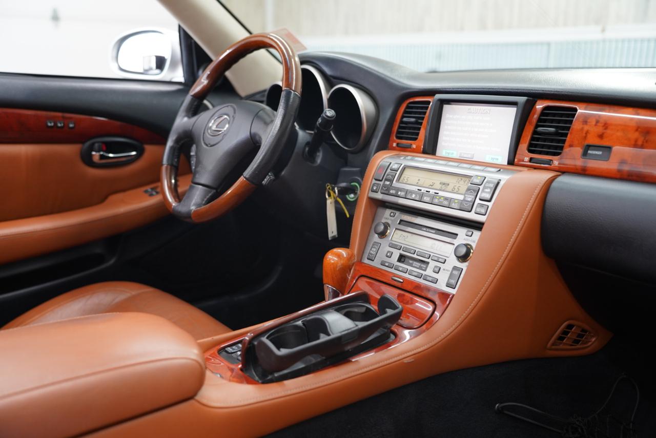 Lexus SC 430 2dr Convertible 2002