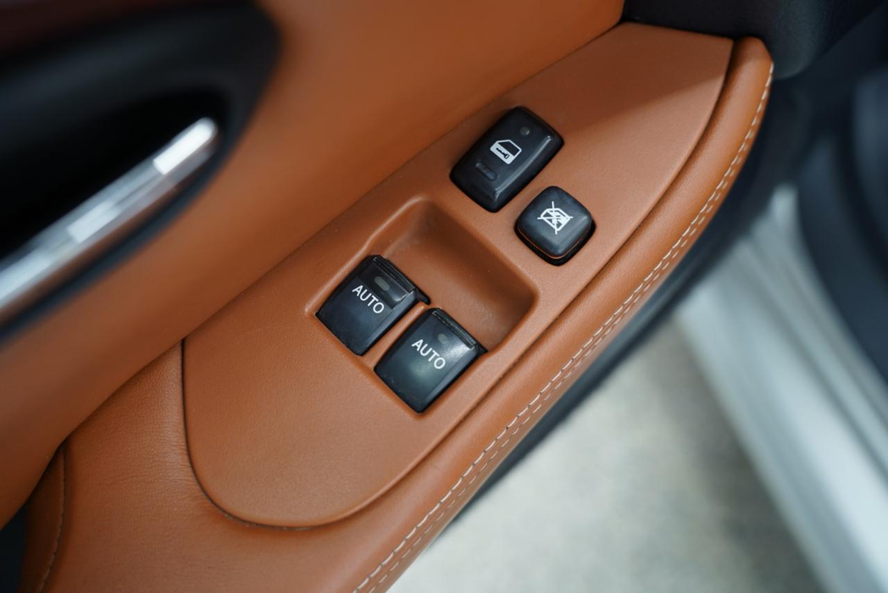 Lexus SC 430 2dr Convertible 2002