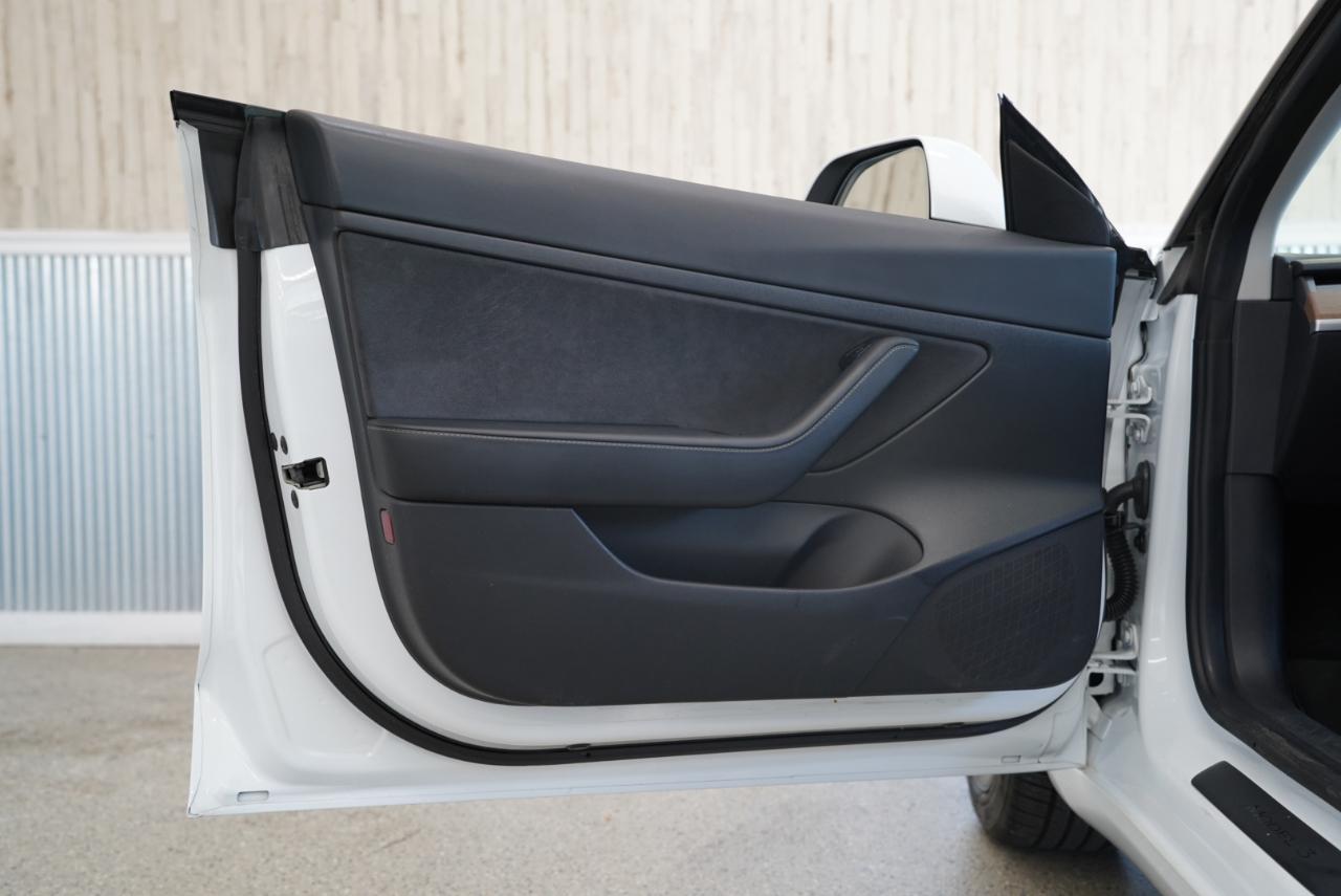 Tesla Model 3 Standard Range Plus RWD 2021