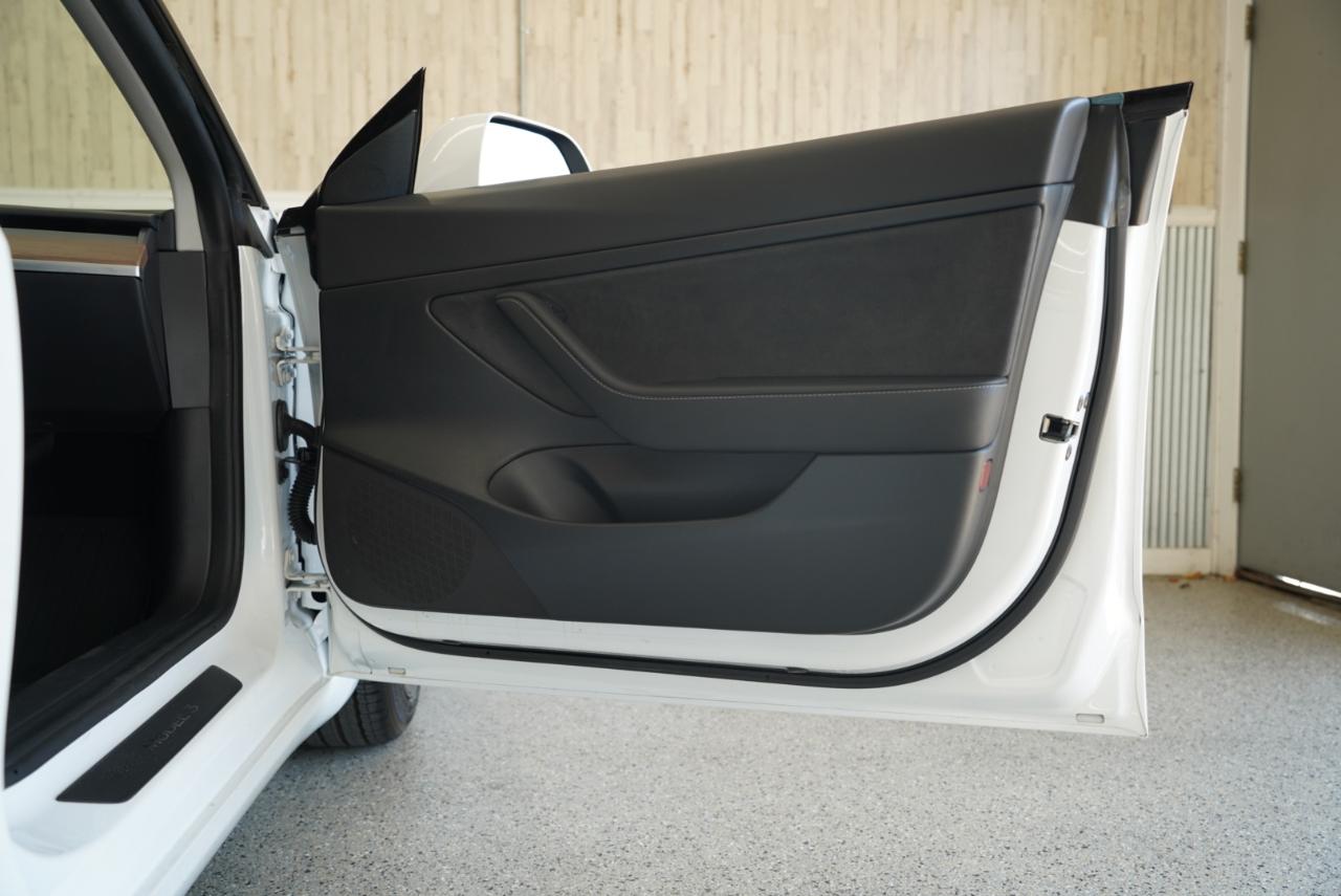 Tesla Model 3 Standard Range Plus RWD 2021