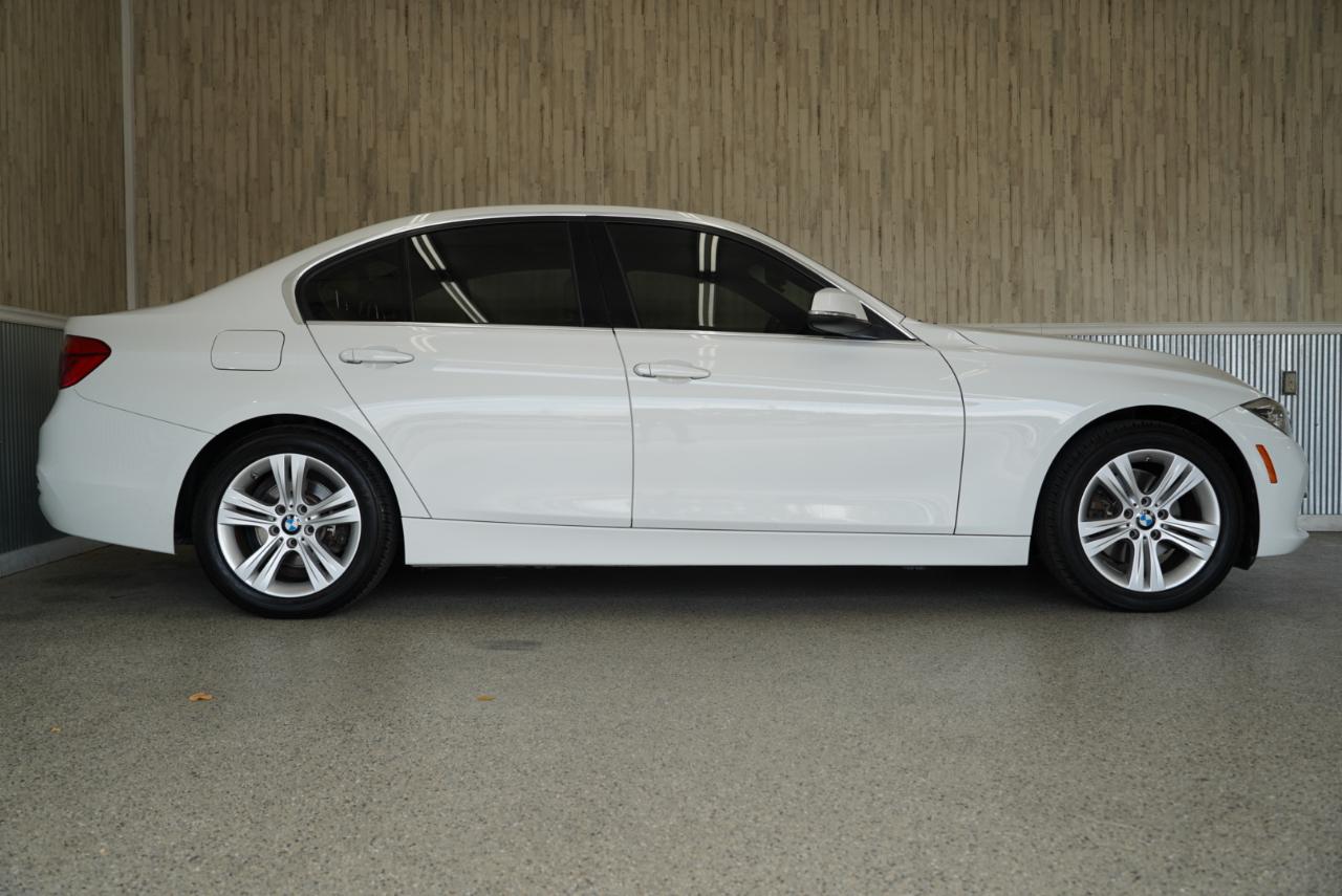 BMW 3 Series 330i Sedan 2018