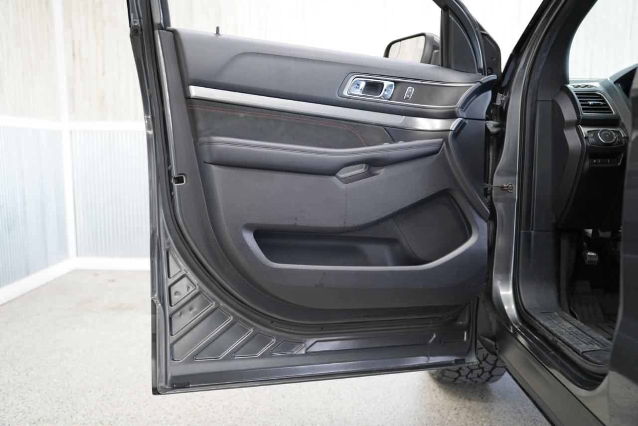 Ford Explorer XLT 4WD 2018