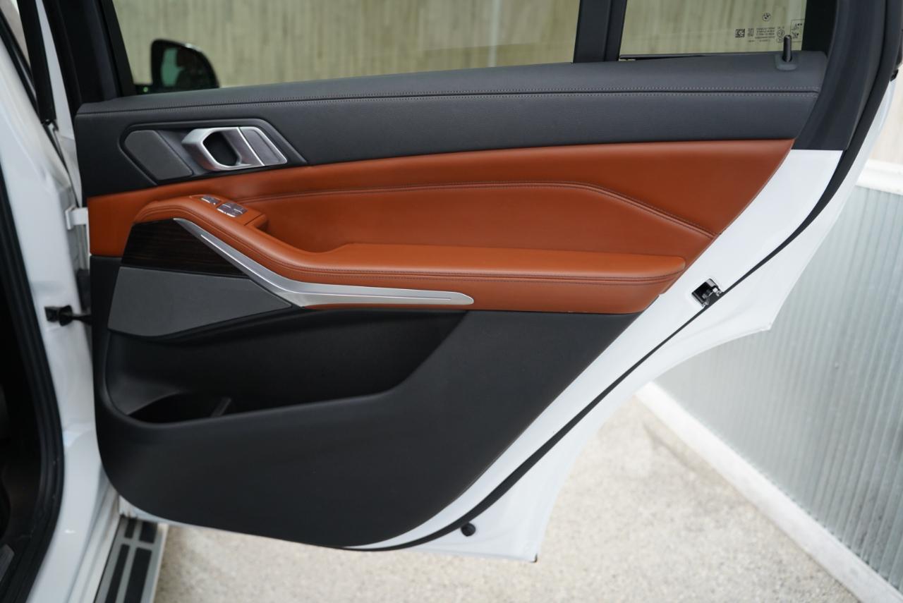BMW X7 xDrive40i Sports Activity Vehicle 2019