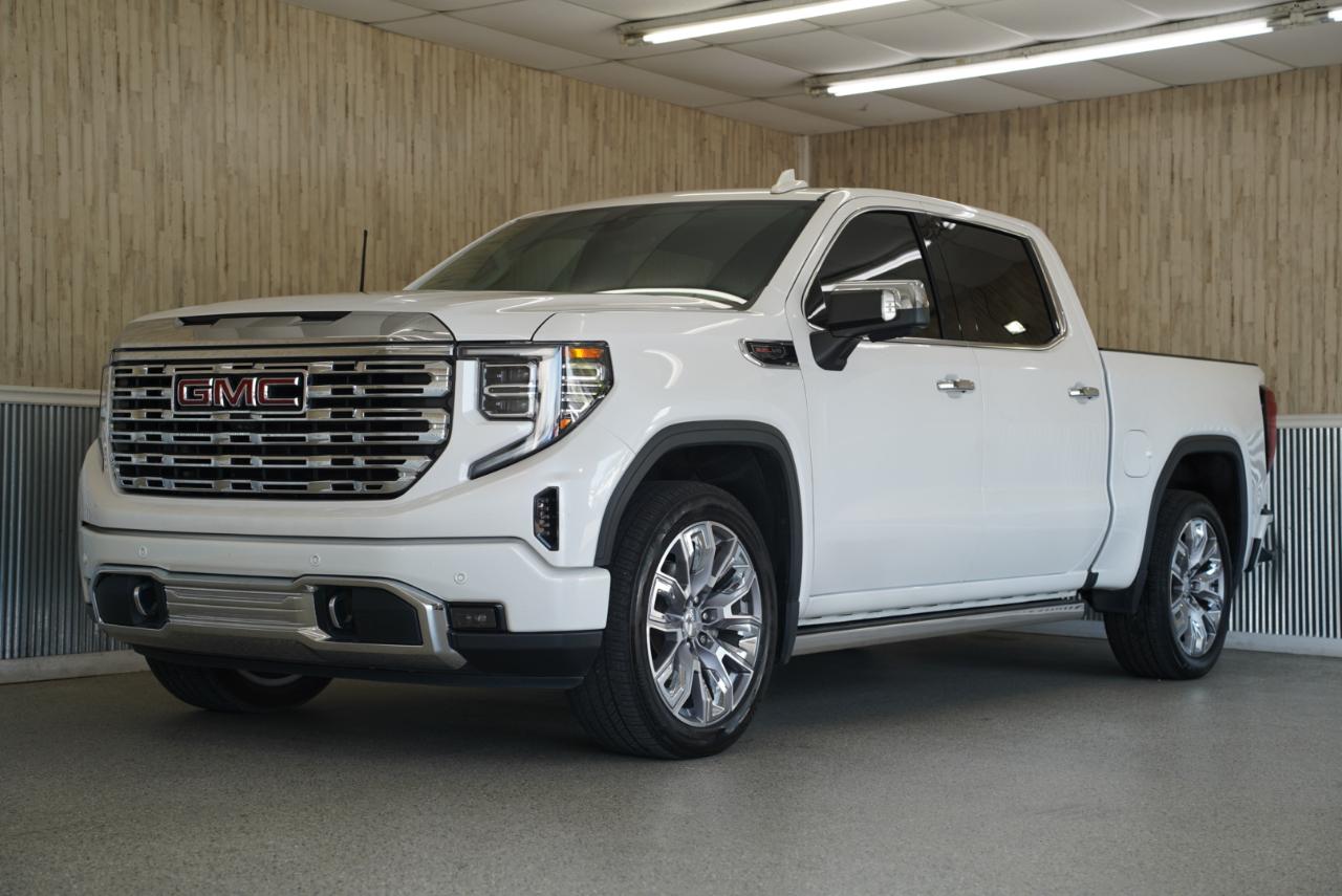 GMC Sierra 1500 4WD Crew Cab 147" Denali 2023