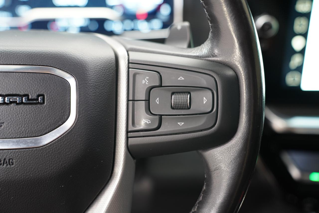 GMC Sierra 1500 4WD Crew Cab 147" Denali 2023