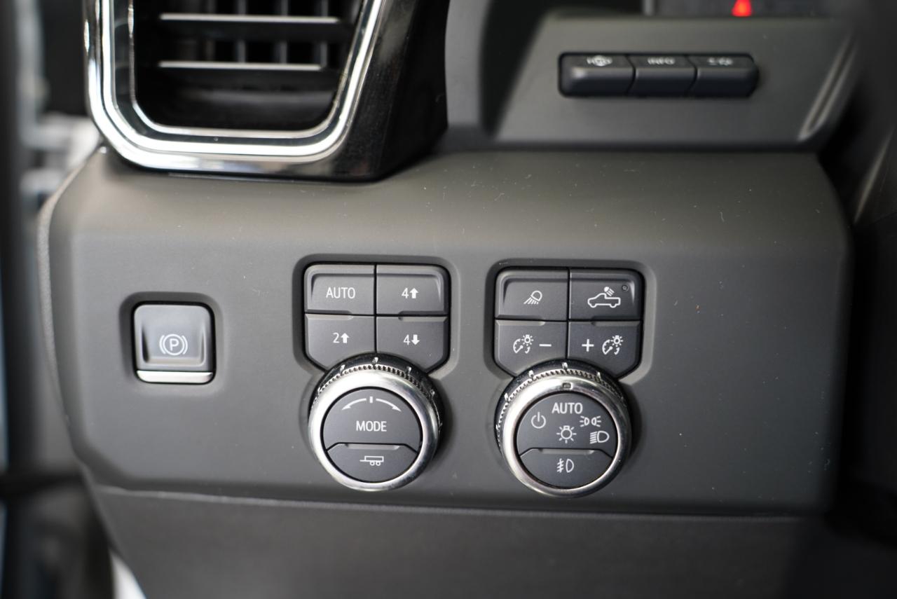 GMC Sierra 1500 4WD Crew Cab 147" Denali 2023