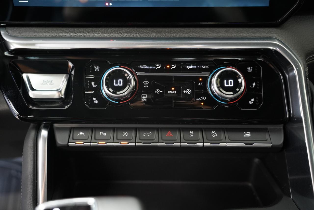 GMC Sierra 1500 4WD Crew Cab 147" Denali 2023