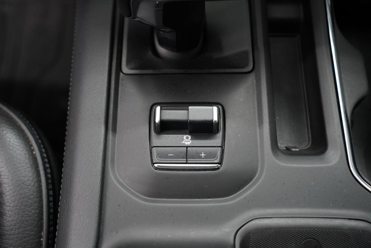 GMC Sierra 1500 4WD Crew Cab 147" Denali 2023