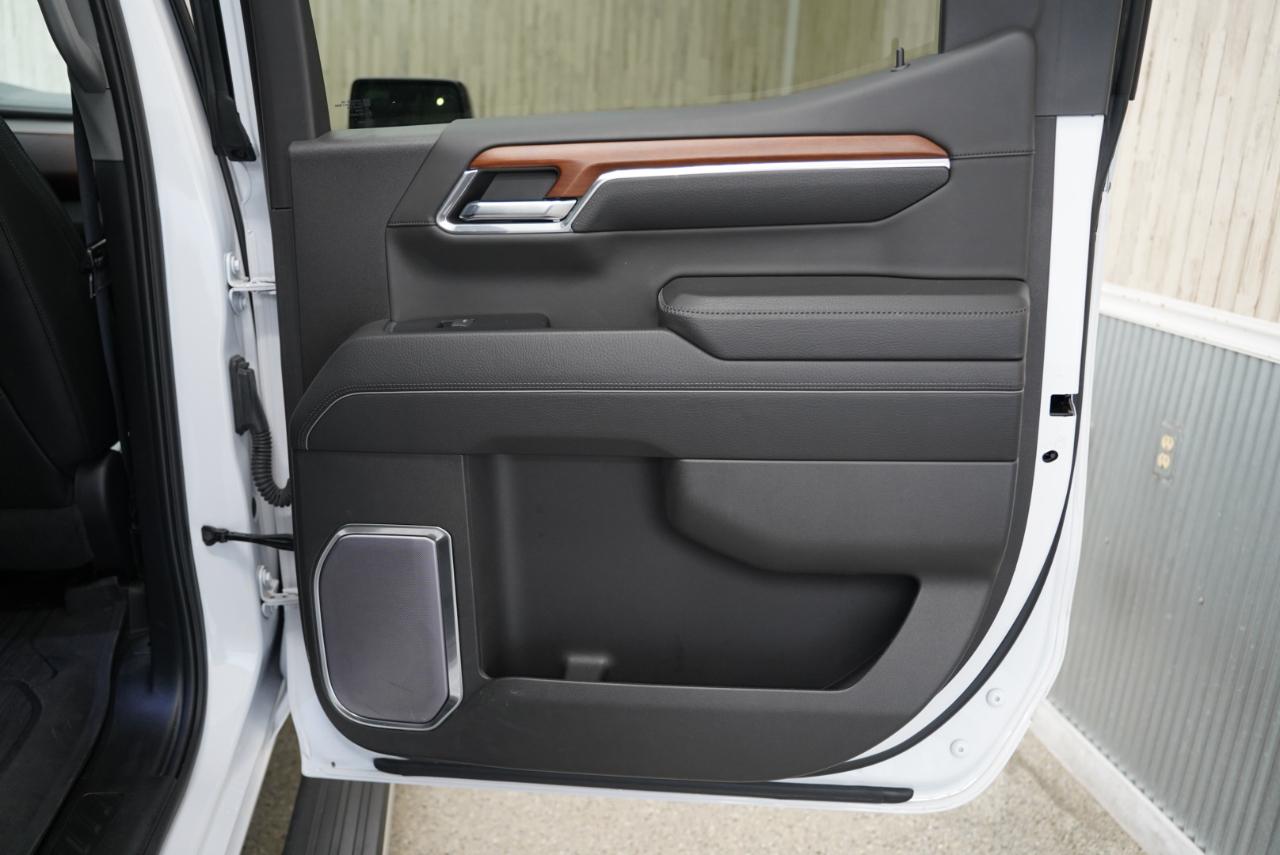 GMC Sierra 1500 4WD Crew Cab 147" Denali 2023
