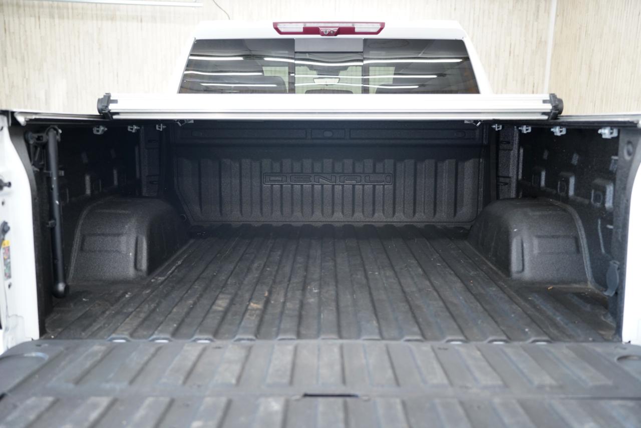 GMC Sierra 1500 4WD Crew Cab 147" Denali 2023