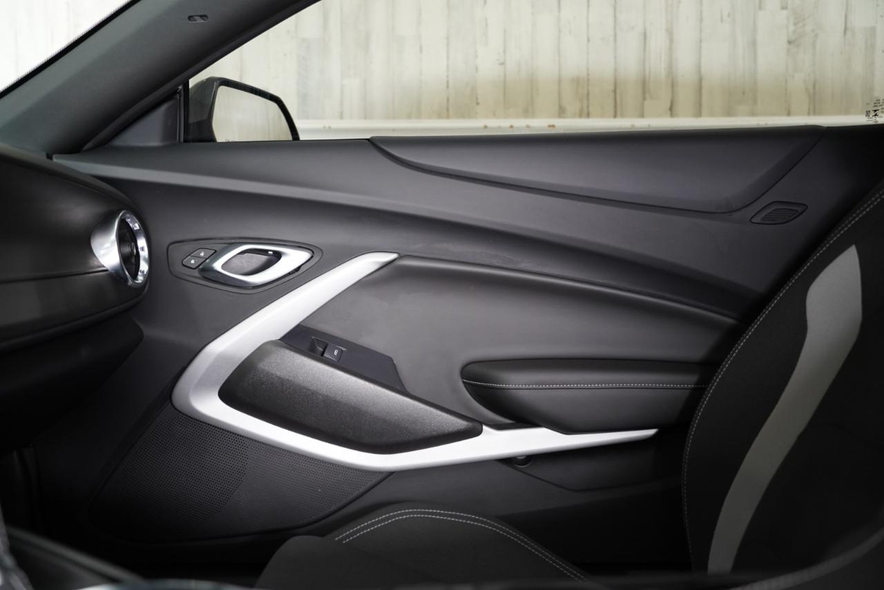 Chevrolet Camaro 2dr Cpe 1SS 2022