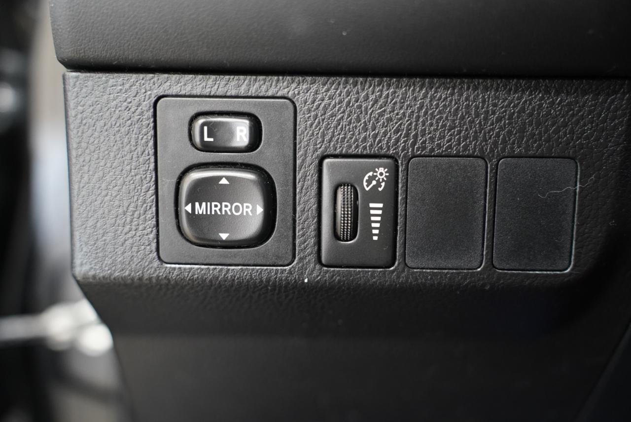 Toyota RAV4 AWD 4dr LE (Natl) 2016