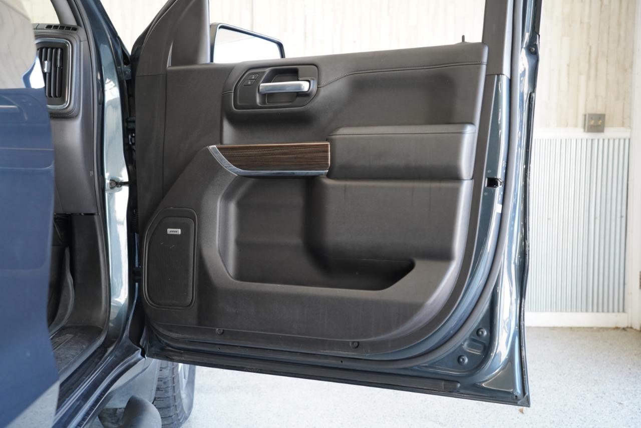 Chevrolet Silverado 1500 4WD Crew Cab 147" RST 2021