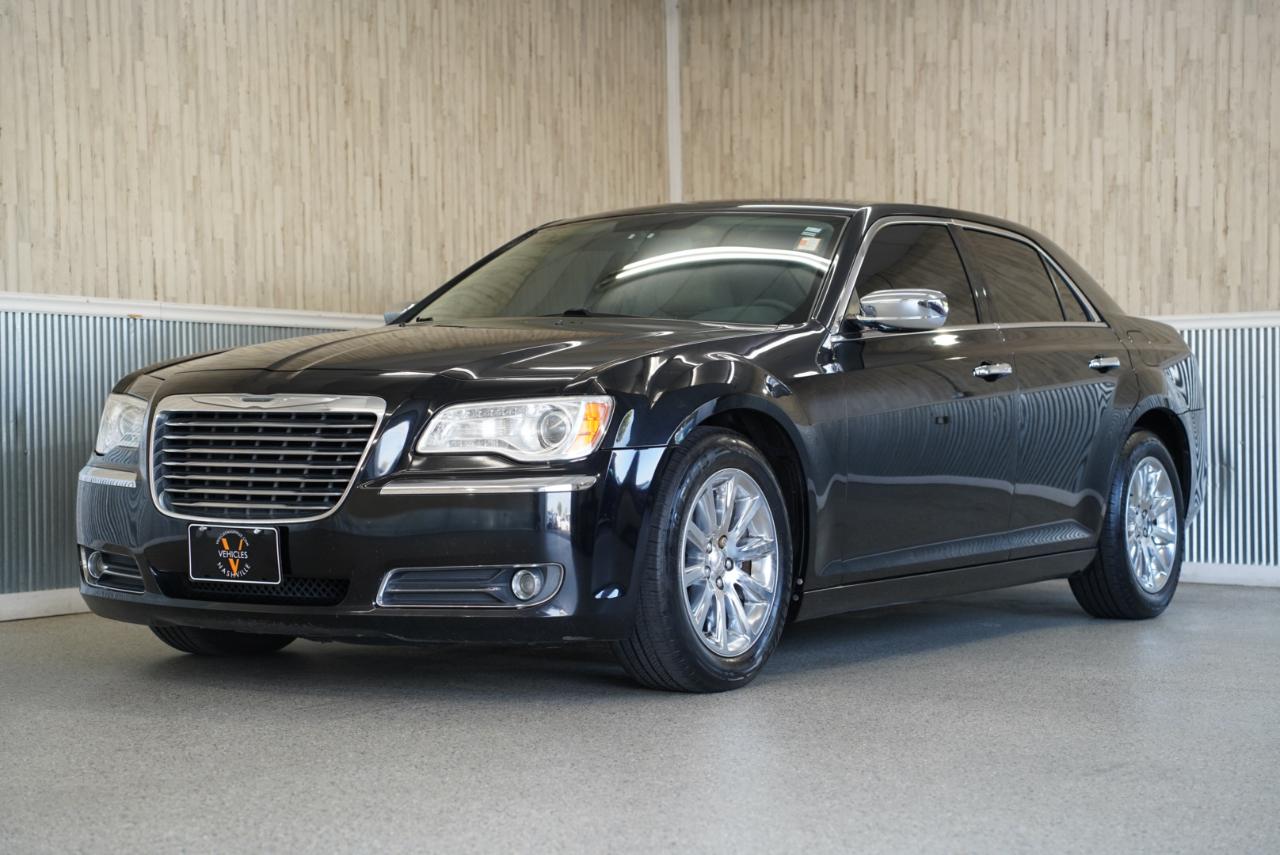 Chrysler 300 4dr Sdn Limited RWD 2011