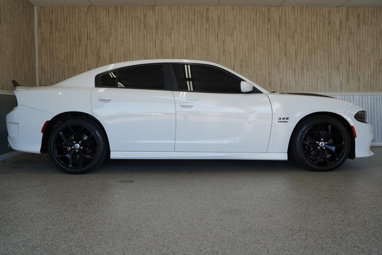 Dodge Charger photo 6
