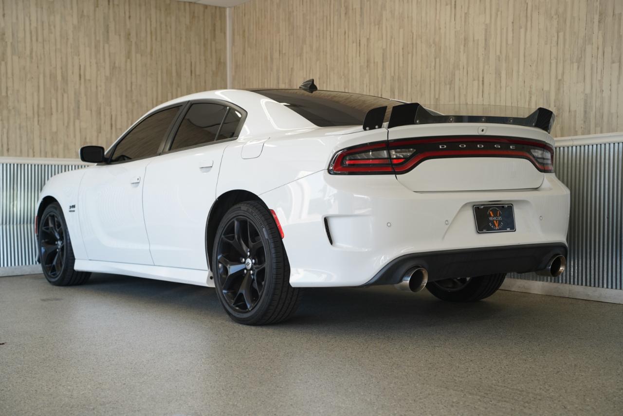 Dodge Charger photo 7
