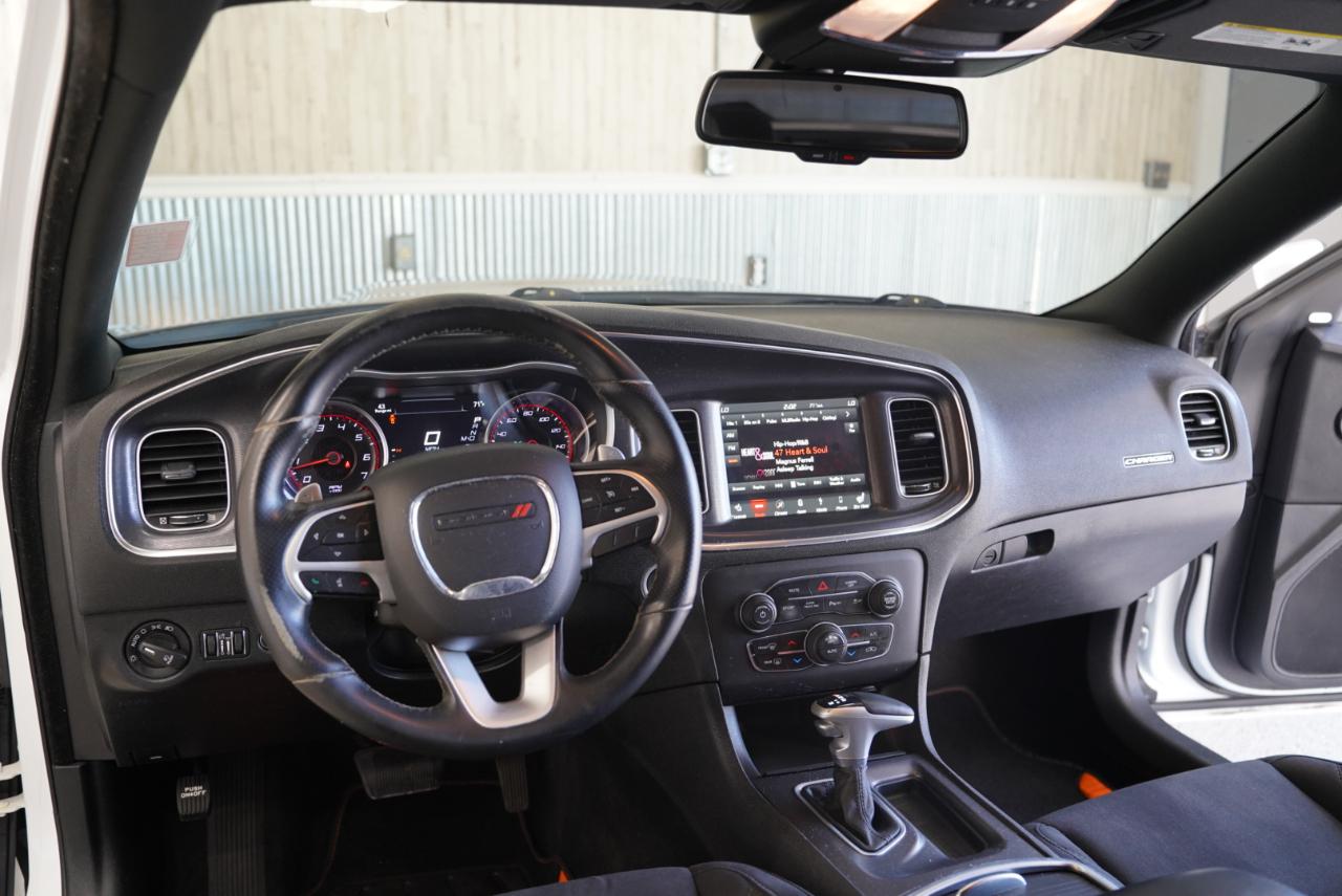 Dodge Charger photo 11