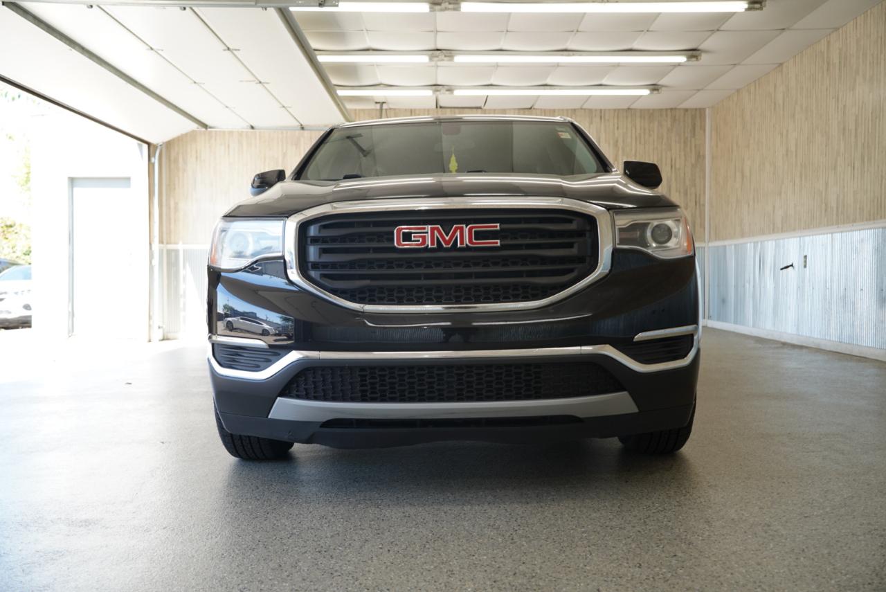 GMC Acadia FWD 4dr SLE w/SLE-1 2017