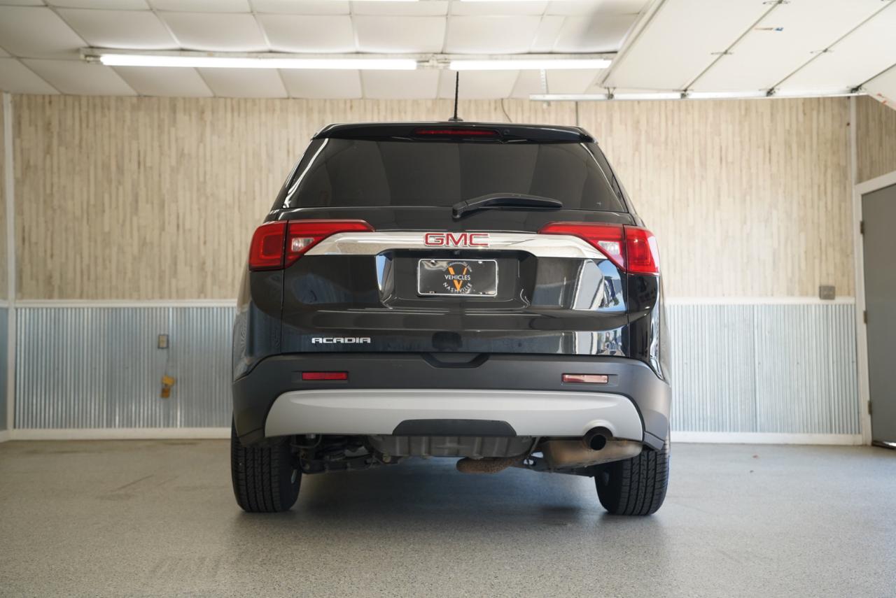 GMC Acadia FWD 4dr SLE w/SLE-1 2017