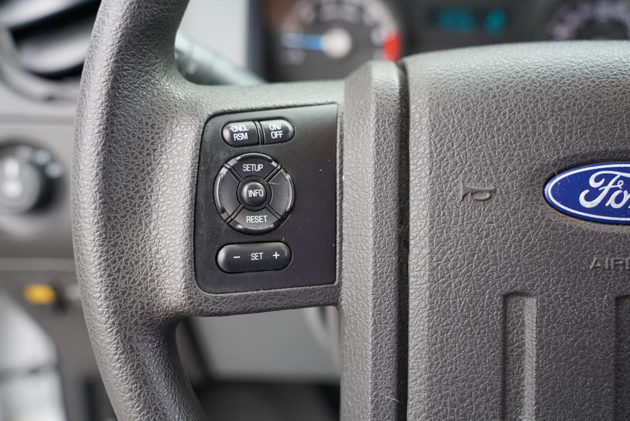 Ford Super Duty F-350 SRW  2014