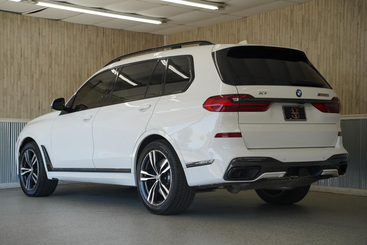 BMW X7 M50i Sports Activity Vehicle 2021
