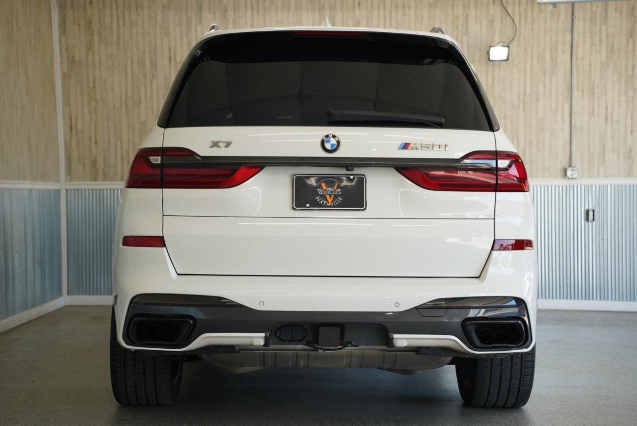 BMW X7 M50i Sports Activity Vehicle 2021