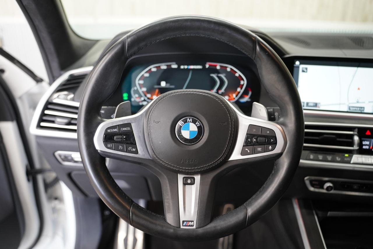BMW X7 M50i Sports Activity Vehicle 2021