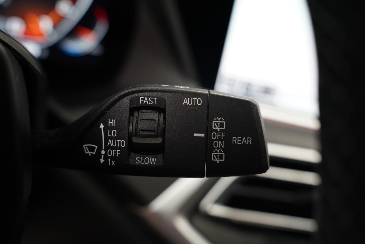 BMW X7 M50i Sports Activity Vehicle 2021