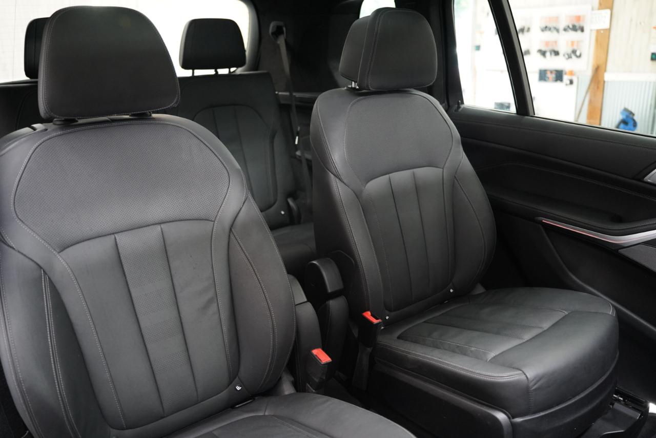 BMW X7 M50i Sports Activity Vehicle 2021