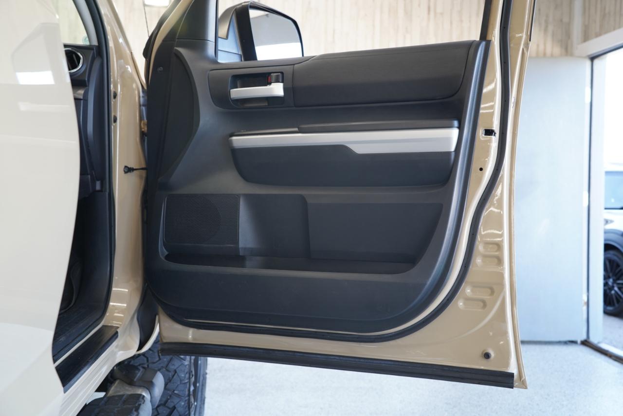Toyota Tundra 4WD  2018