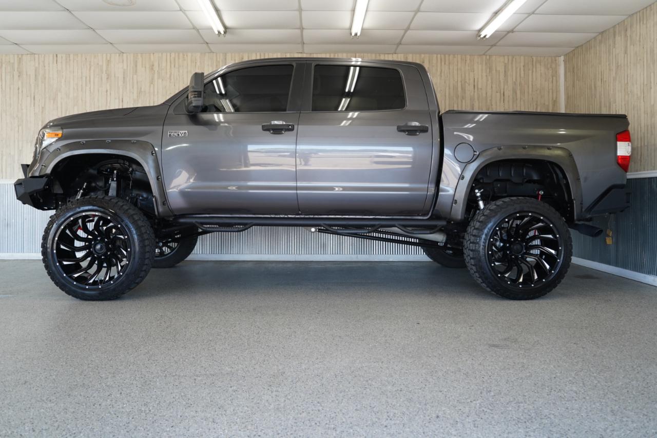 Toyota Tundra 4WD  2018