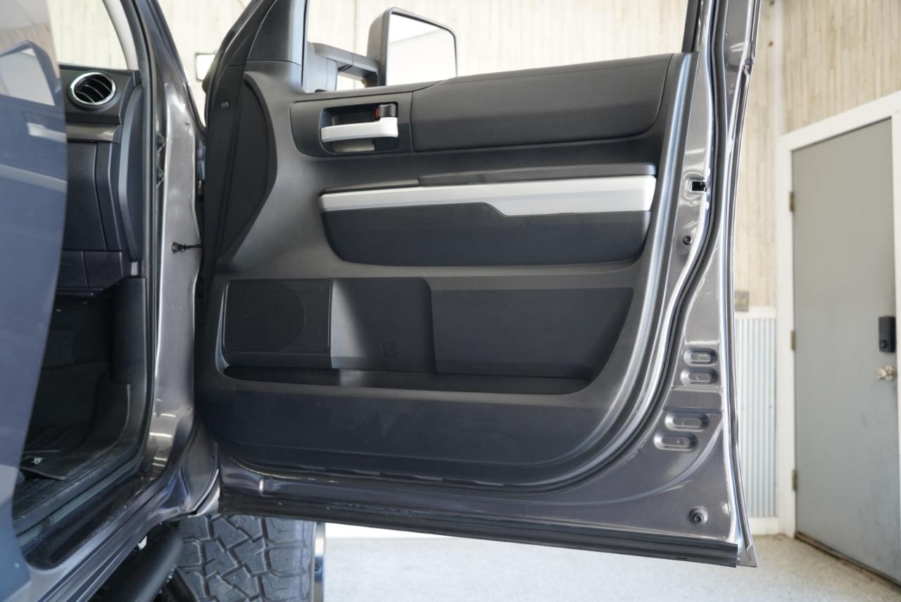 Toyota Tundra 4WD  2018