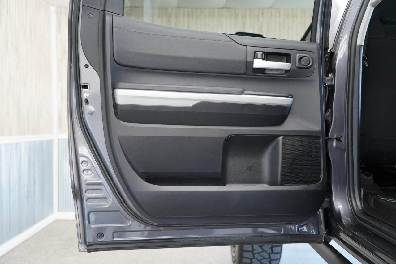 Toyota Tundra 4WD  2018