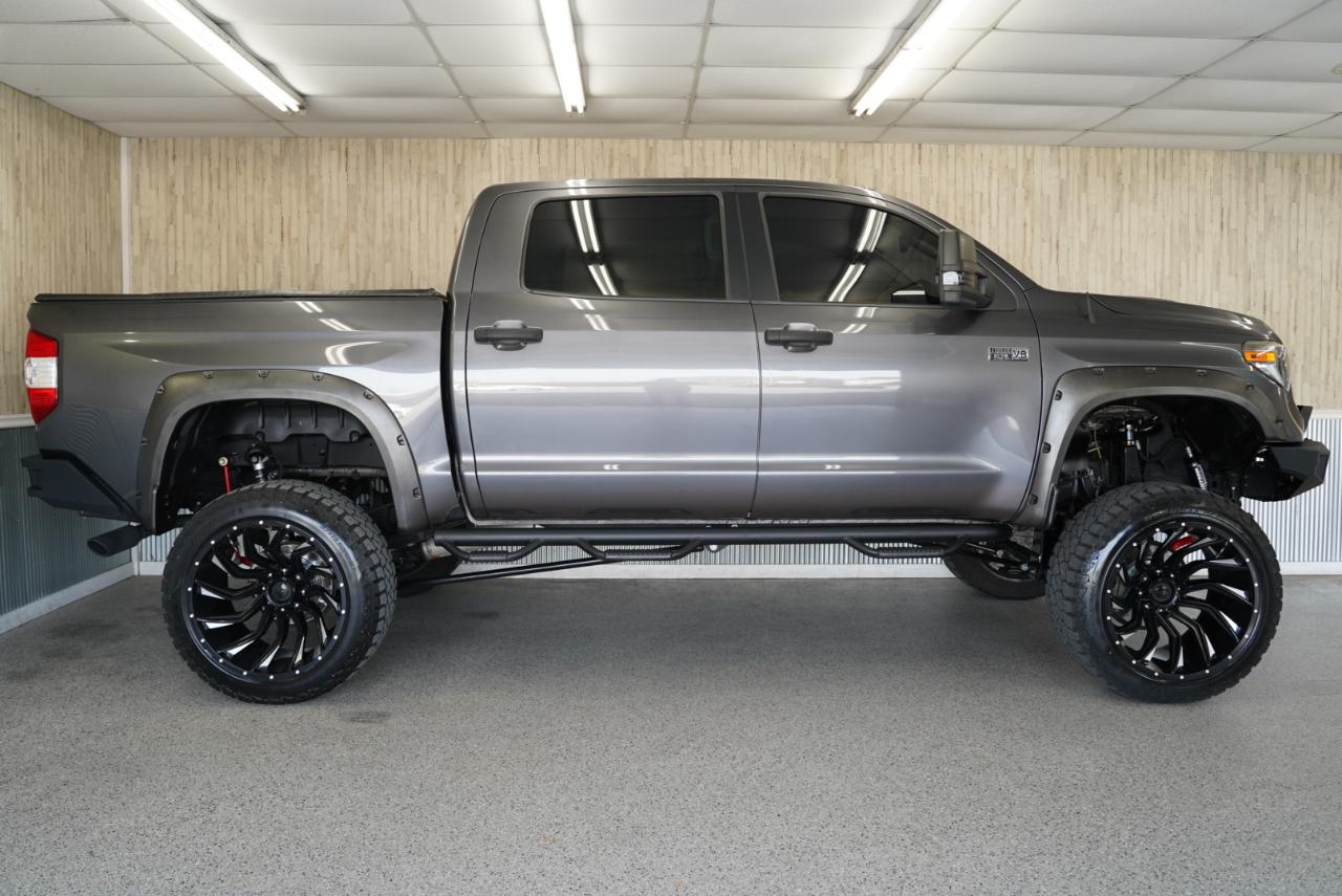 Toyota Tundra 4WD  2018