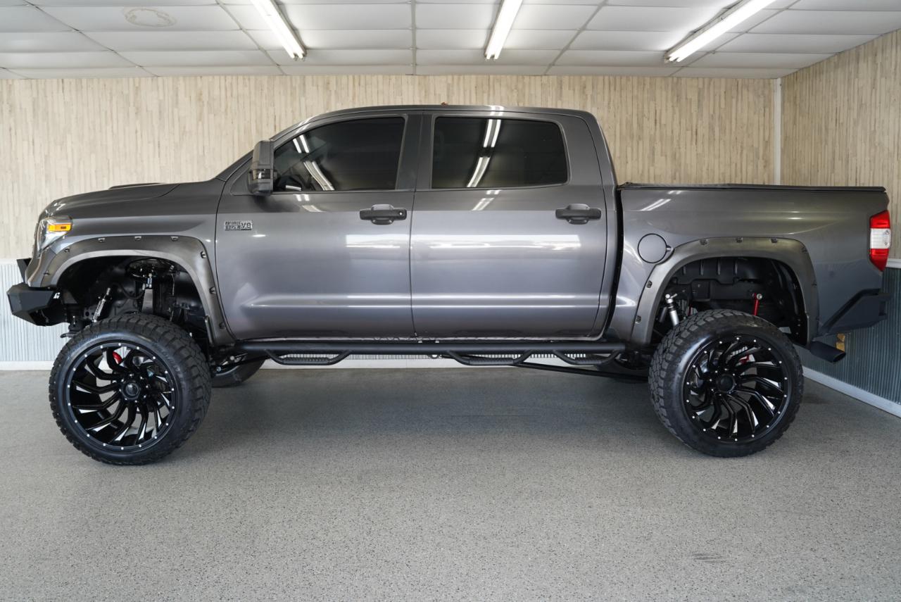 Toyota Tundra 4WD  2018