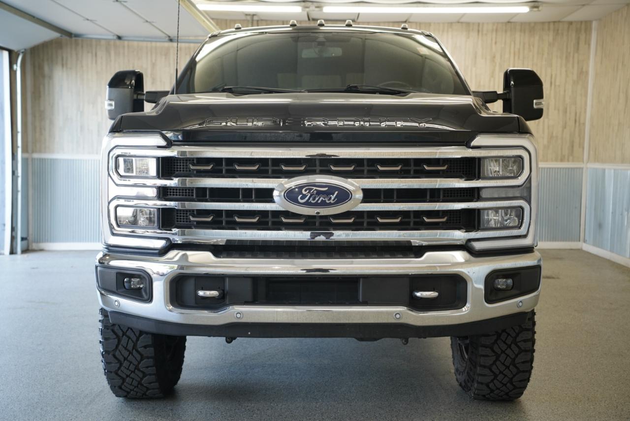 Ford F-250 photo 2