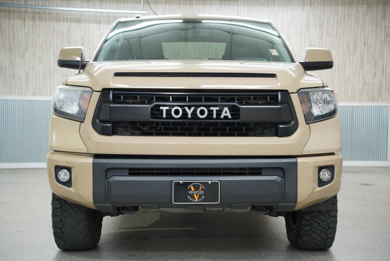 Toyota Tundra 4WD Truck  2016